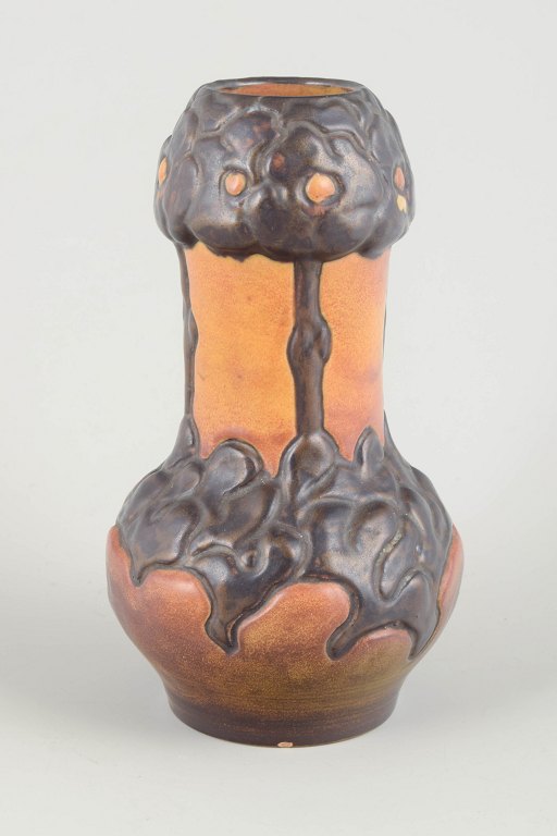 Ipsens Enke vase, model 509, ca. 1910/20s.