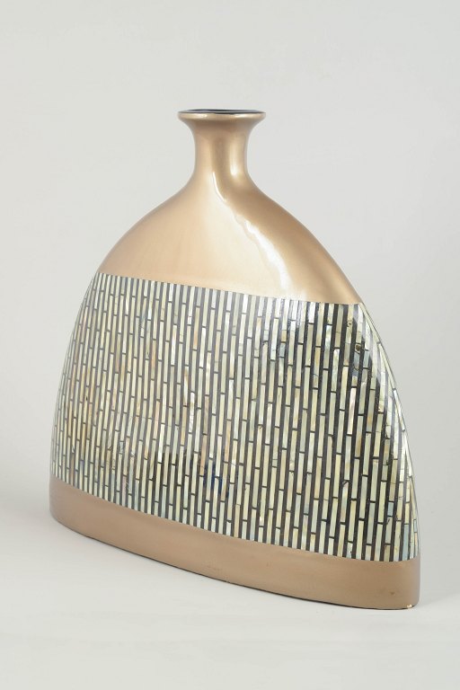 European Studio Ceramics
Large vase, 1980s.