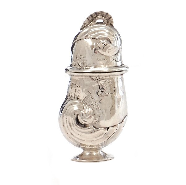 Danish silver vinaigrette. H: 7,2cm