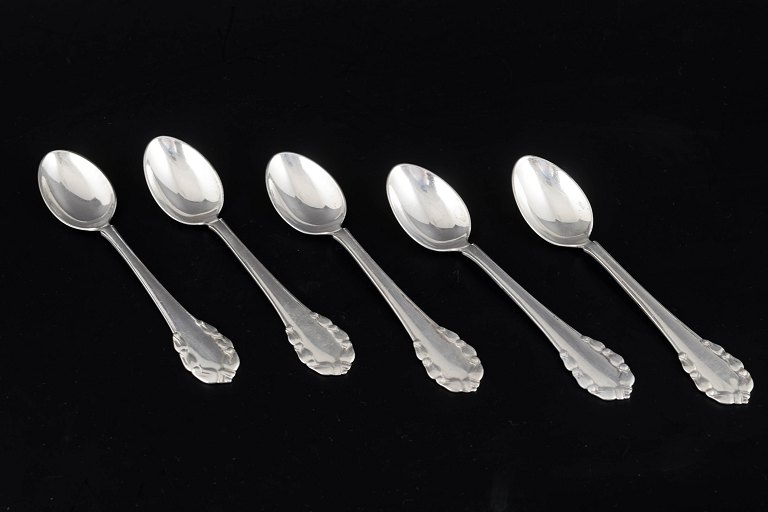Georg Jensen5 coffee spoons, “Lily of the Valley”.