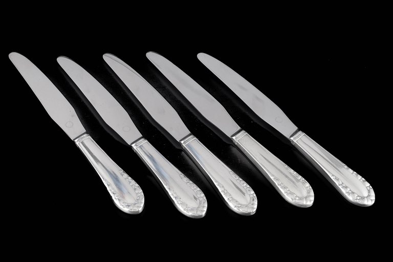 Georg Jensen5 dinner knives, “Lily of the Valley”, 1933–44.