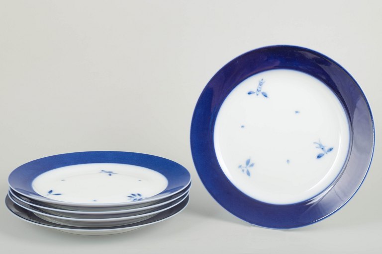 Royal Copenhagen5 large dinner plates, 1960s.
