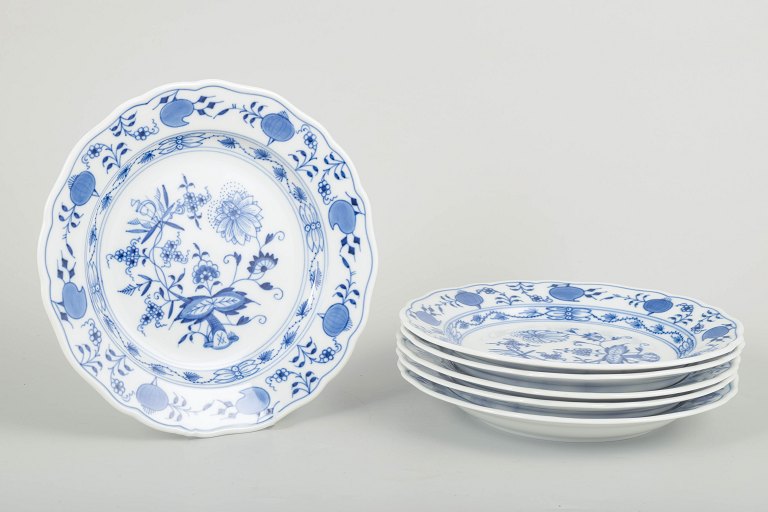 Meissen Blue Onion6 salad plates, late 20th century.