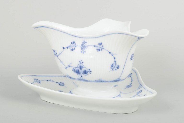 Royal CopenhagenBlue Fluted Plain, model 1/203Sauce boat.