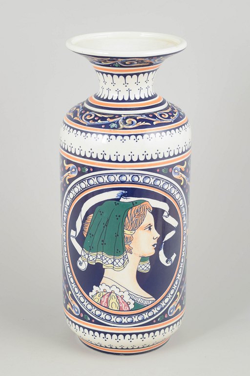 Italian MajolicaVase, 20th century.
