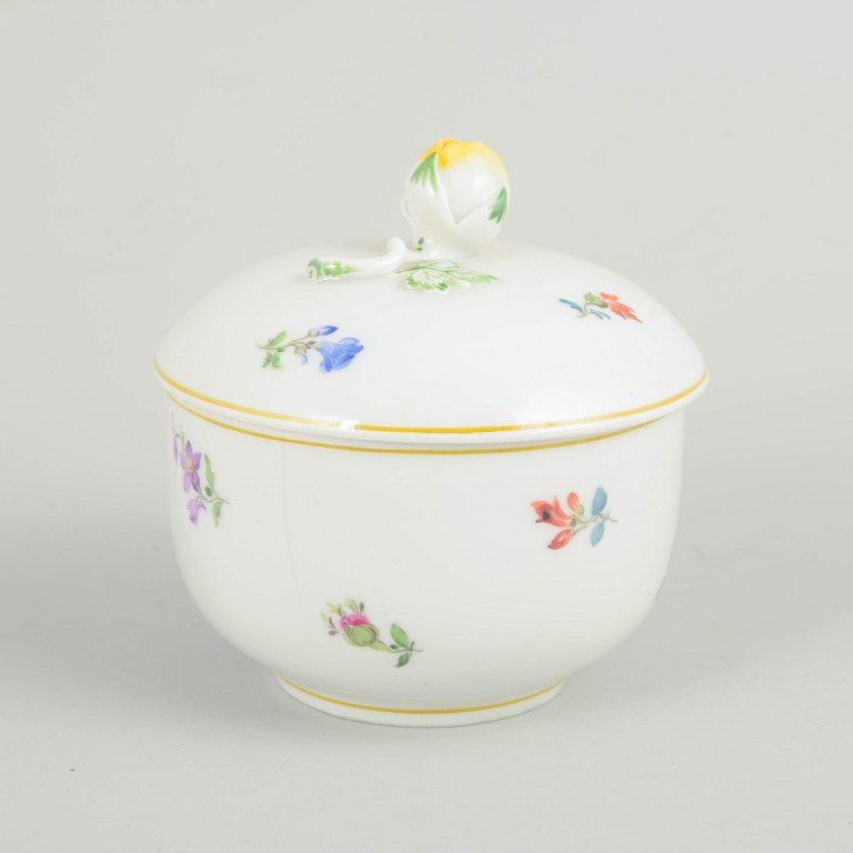 Meissen, lidded bowl.
