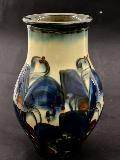 Danico ceramic vase