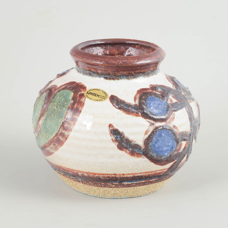 Søholm, Bornholm, vase.