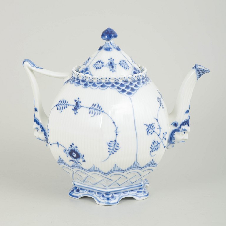Royal Copenhagen Blue Fluted Full Lace, teapot.