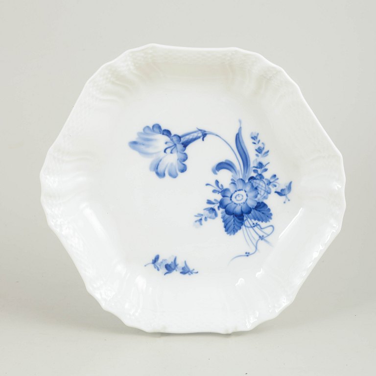 Royal Copenhagen Blue Flower Curved, large dish.
