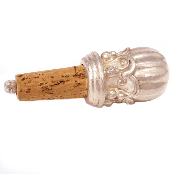Georg Jensen sterlingsilver wine cork #100 designed 1918. L: 9,8cm