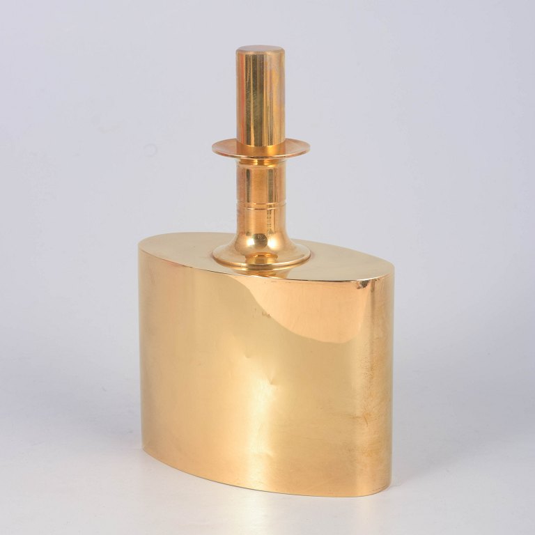Pierre Forsell for Skultuna, pocket flask in 23 carat gold-plated brass model 90.
