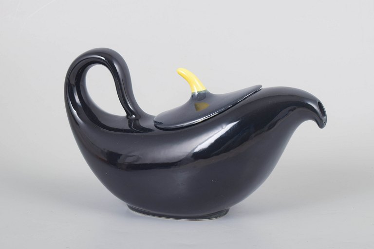 Ove Rasmussen, model Aladdin teapot.
