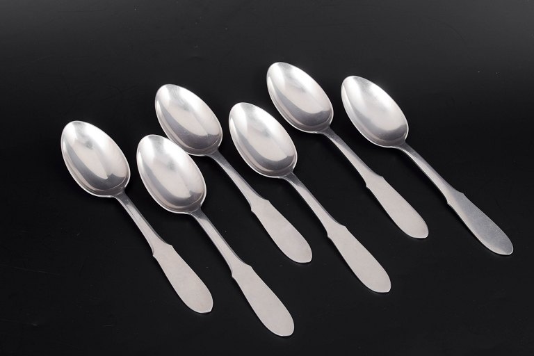 Georg Jensen Mitra set of six dinner spoons.