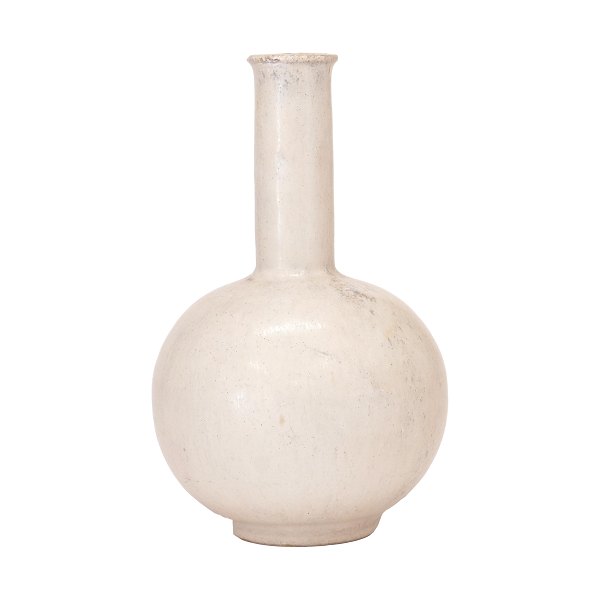 Arne Bang, Denmark, stoneware vase 144. H: 16cm