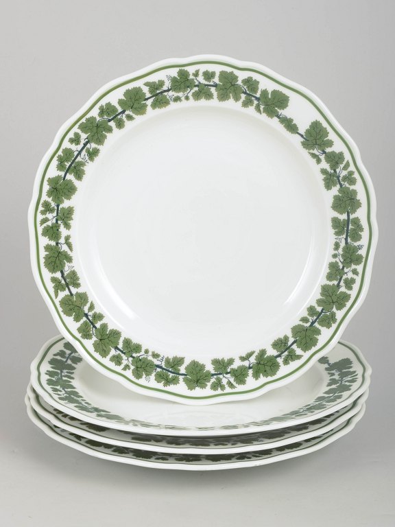 Meissen, Vine Leaf Pattern, set of four dinner plates.