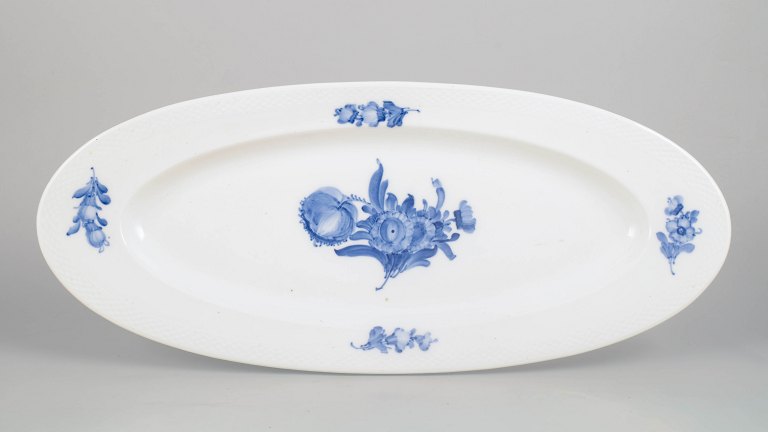 Royal Copenhagen, Blue Flower braided fish platter.
