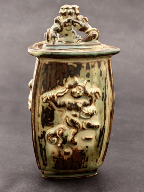 Royal Copenhagen triangular vase with lid 20160